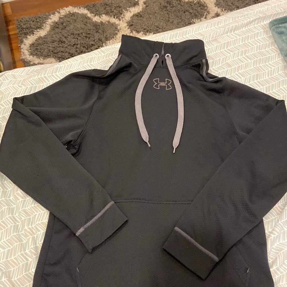 Mens Under Armour black sweatshirt